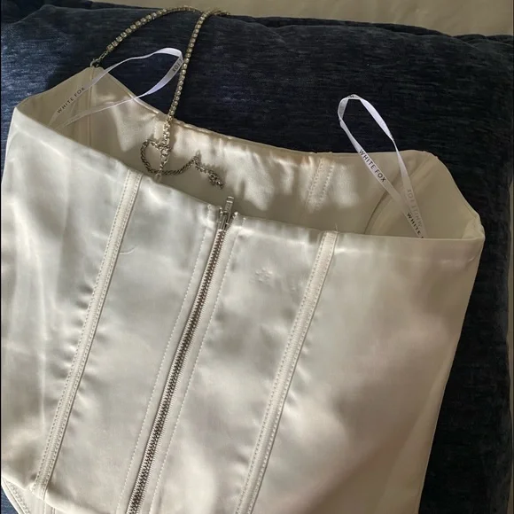 white fox corset - Picture 6 of 7